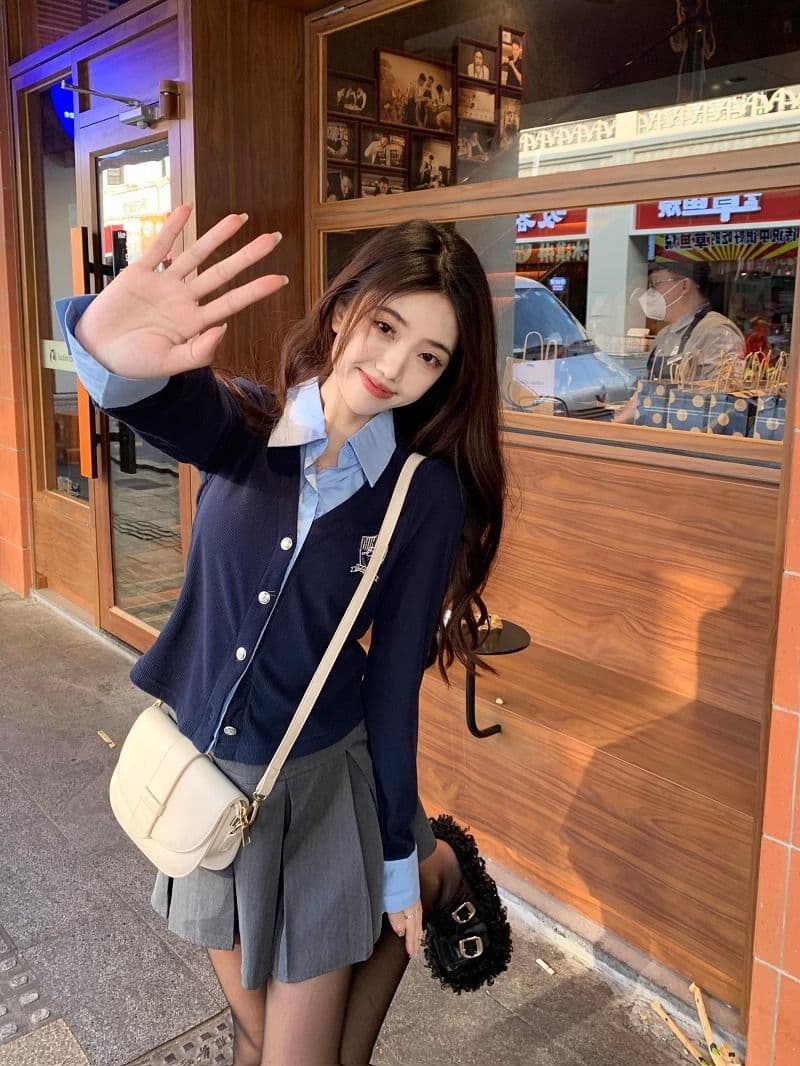 원본 원단 POLO 칼라 자수 긴팔 여성 가을 디자인 센스 셔츠 패치워크 쇼트 스타일 페이크 레이어드 맨위 상세 이미지 11