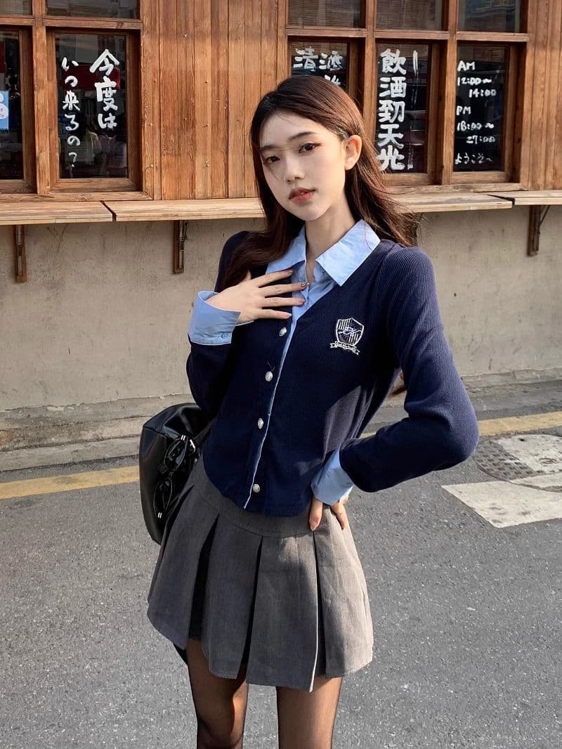 원본 원단 POLO 칼라 자수 긴팔 여성 가을 디자인 센스 셔츠 패치워크 쇼트 스타일 페이크 레이어드 맨위 상세 이미지 12