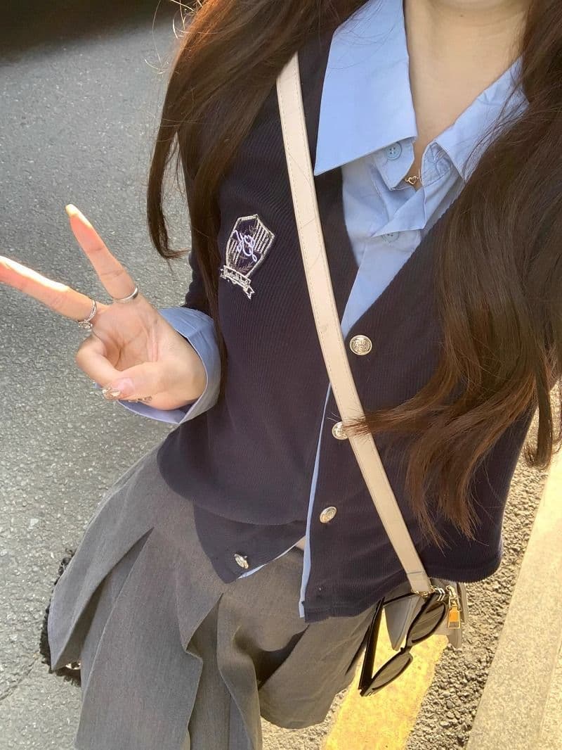 원본 원단 POLO 칼라 자수 긴팔 여성 가을 디자인 센스 셔츠 패치워크 쇼트 스타일 페이크 레이어드 맨위 상세 이미지 13
