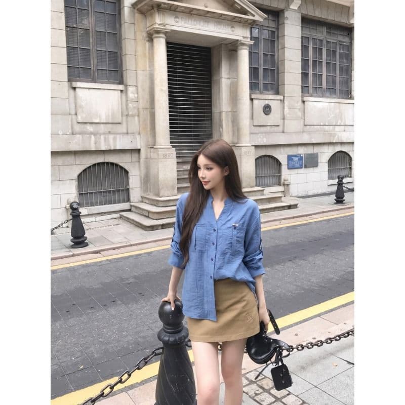 원본 원단 디자인 센스 파란색 긴팔 여성 셔츠 가을 V넥 여성 셔츠 느슨함 센스 자외선 차단 셔츠 이미지 2