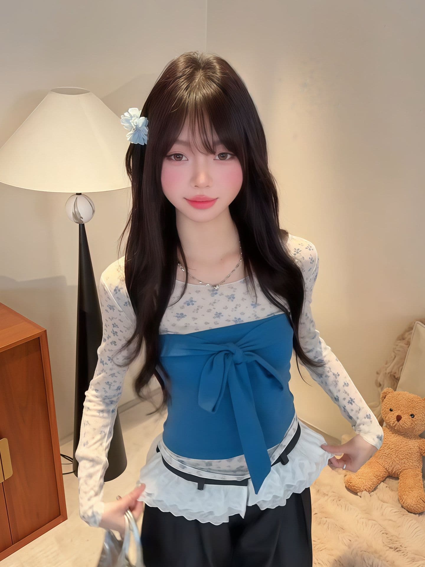 파란색 작은 꽃무늬 핫걸 바람 마이크로 ~을 통해 몸매 가꾸기 긴팔 티셔츠 여성 가을 스트랩 튜브탑 조끼 맨위 투피스 세트 상세 이미지 4