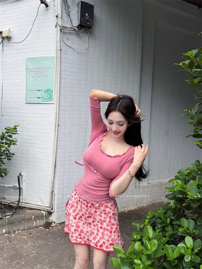 작은 대중 순수한 욕망 이슬 쇄골 낮은 네크라인 디스플레이 가슴 몸매 가꾸기 중간 소매 티셔츠 맨위 프린트 하이웨이스트 타이트 스커트 반신 치마 세트 상세 이미지 2