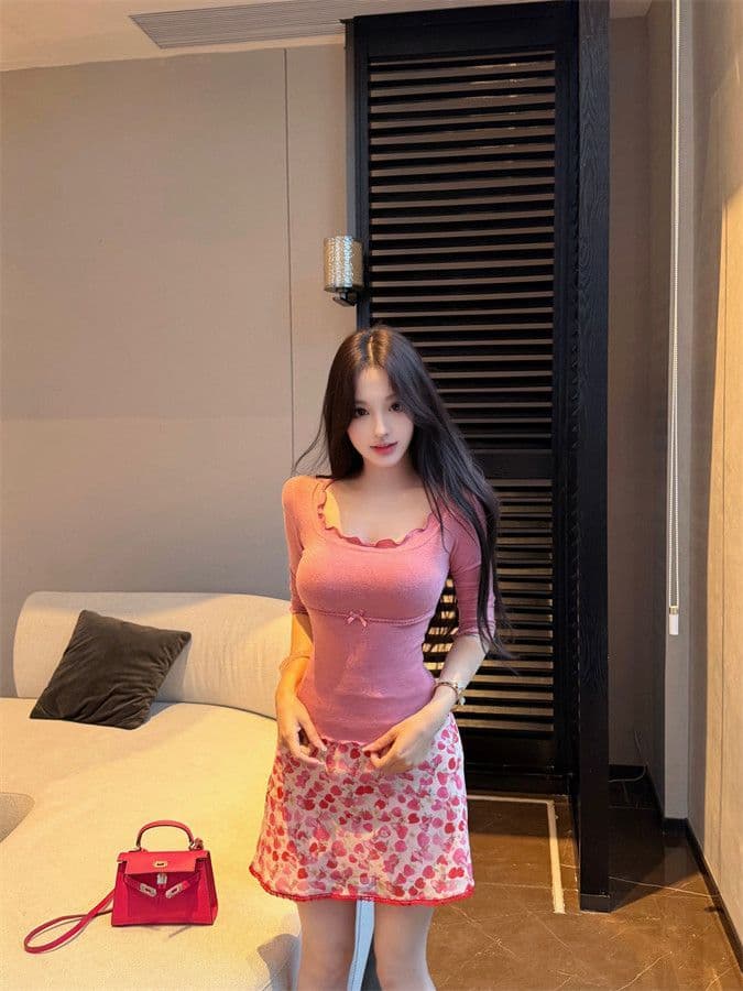 작은 대중 순수한 욕망 이슬 쇄골 낮은 네크라인 디스플레이 가슴 몸매 가꾸기 중간 소매 티셔츠 맨위 프린트 하이웨이스트 타이트 스커트 반신 치마 세트 상세 이미지 8