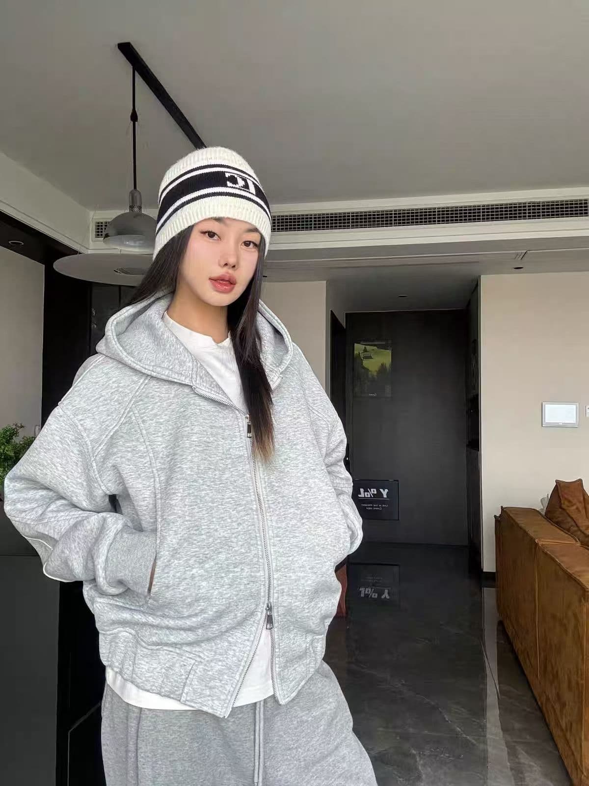 원본 원단 회색 후드 티 스웨터 짧은 여성 코트 봄 가을 디자인 센스 가을 착용 가져 가라. 한 첨부 된 의류 상세 이미지 2