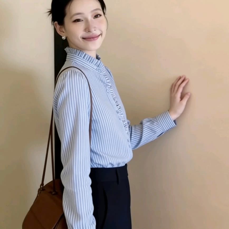 스탠드 칼라 프릴 파란색 스트라이프 셔츠 여성 봄 2026 새로운 부드러운 바람 다용도 셔츠 이미지 2