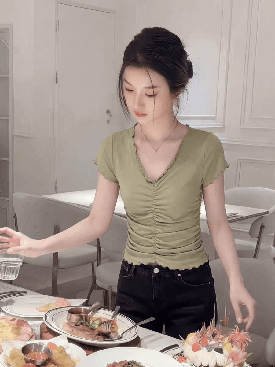 빛 요리 한 핫걸 바람 올리브 그린 주름 티셔츠 2026 여름 새로운 허리 수축 펌프 Pleat 디자인 센스 품격 맨위 상세 이미지 4