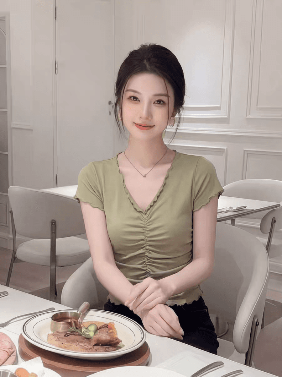 빛 요리 한 핫걸 바람 올리브 그린 주름 티셔츠 2026 여름 새로운 허리 수축 펌프 Pleat 디자인 센스 품격 맨위 상세 이미지 6