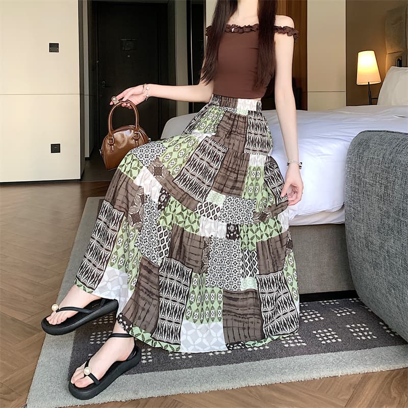 모델 실사 여름 통기성 차가운 라미 프린트 한 마디 반신 롱 스커트 다용도 슬림해 보이는 디스플레이 높음 반신 스커트 이미지 4