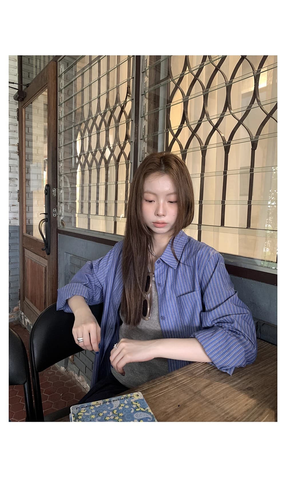 느긋한 센스 레트로 스트라이프 셔츠 2025 디자인 센스 폴로 칼라 셔츠 얇은 스타일 긴팔 맨위 상세 이미지 17