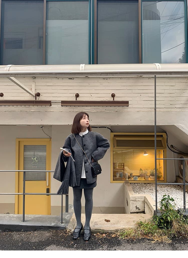 인사이드 가져 가라. 매우 잘 생긴 화이트 스탠드 칼라 레이스업 나비 매듭 셔츠 상세 이미지 1