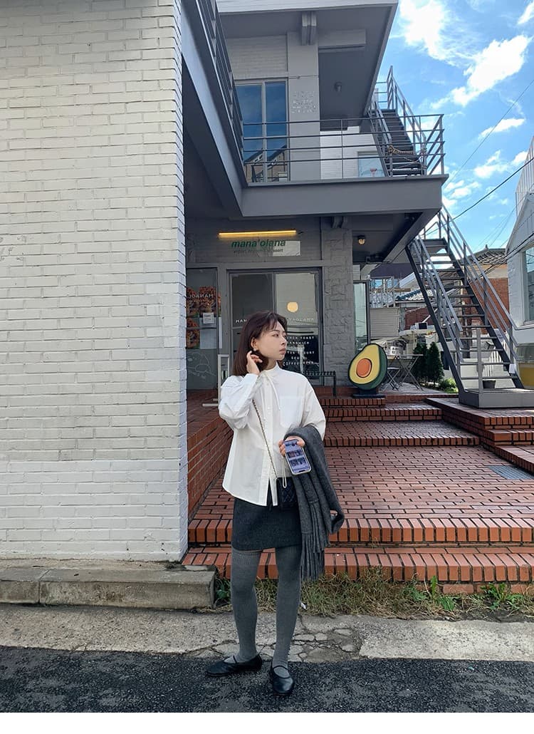 인사이드 가져 가라. 매우 잘 생긴 화이트 스탠드 칼라 레이스업 나비 매듭 셔츠 상세 이미지 21