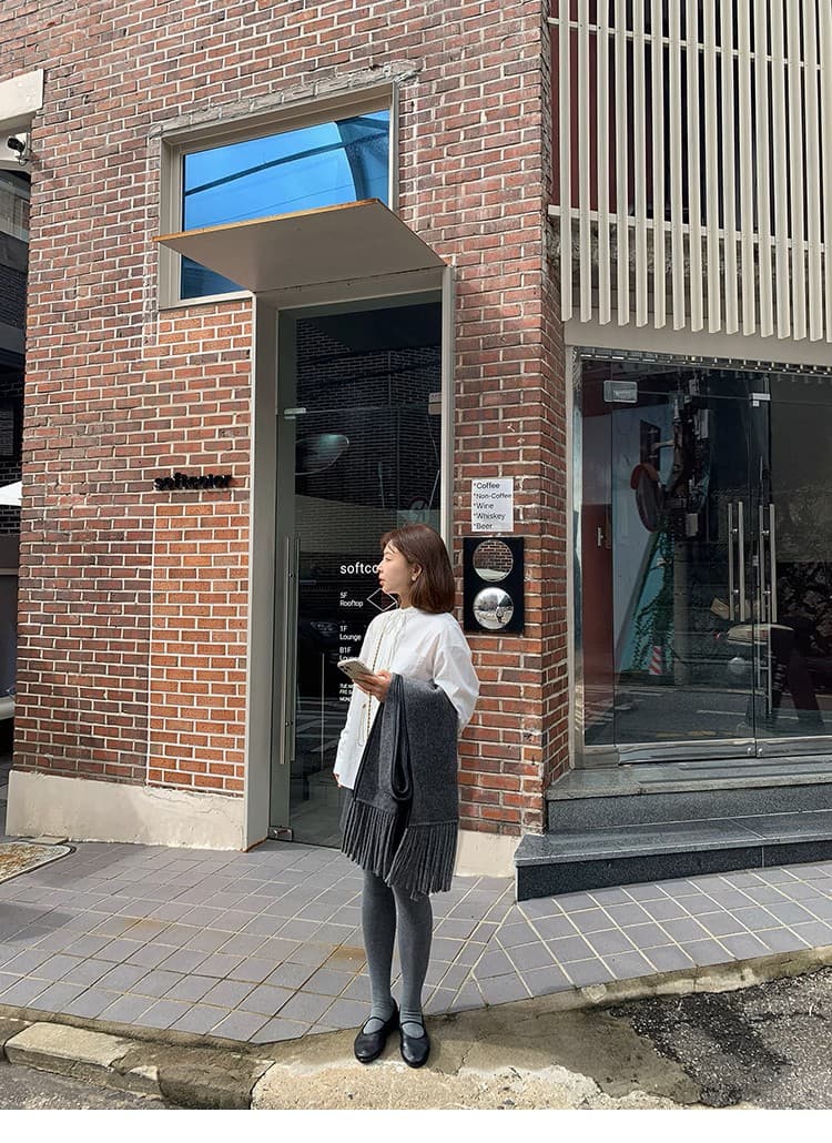 인사이드 가져 가라. 매우 잘 생긴 화이트 스탠드 칼라 레이스업 나비 매듭 셔츠 상세 이미지 24