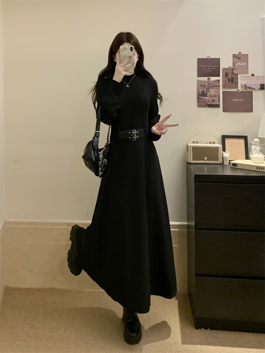 실사 빅 사이즈 여성 의류 페이크 레이어드 여성 가을 겨울 새로운 긴팔 터틀넥 패치워크 슬림해 보이는 허리 수축 만나는 작은 검은 드레스 상세 이미지 6