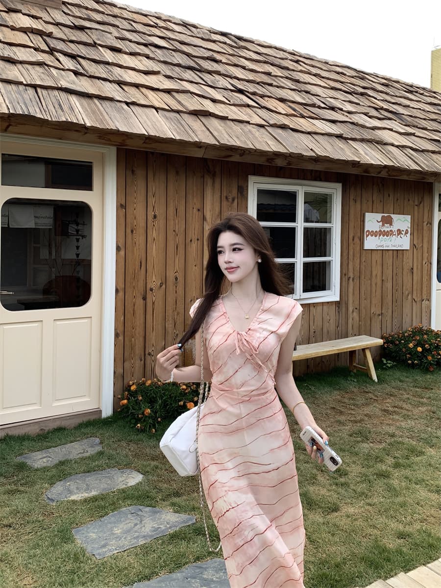 프랑스식 빅 사이즈 여성 의류 2026 여름 품격 슬림해 보이는 허리 수축 디자인 센스 프린트 핑크색 드레스 상세 이미지 13