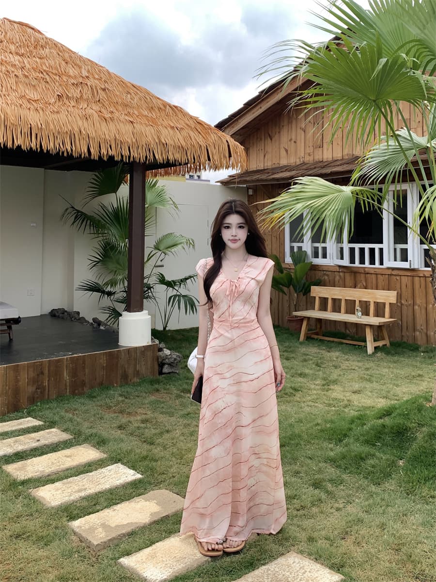 프랑스식 빅 사이즈 여성 의류 2026 여름 품격 슬림해 보이는 허리 수축 디자인 센스 프린트 핑크색 드레스 상세 이미지 4