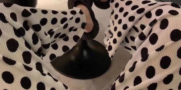 있음 선적 흑인과 백인 도트 무늬 주름 스트레이트 팬츠 아이들 여름 섹션 새로운 도트 프린트 하이웨이스트 도루 센스 와이드 레그 팬츠 상세 이미지 12