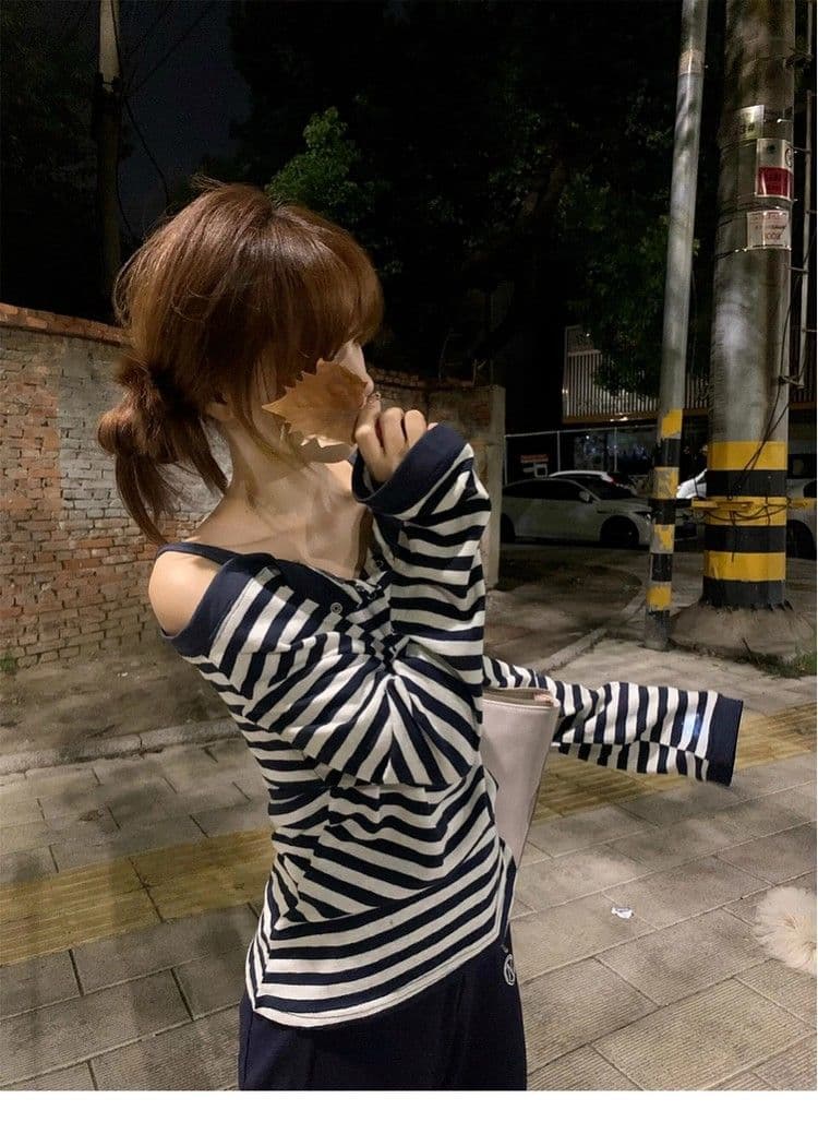 260 그램 차가운 실크 코튼 사람들 면 페이크 레이어드 스트라이프 오프숄더 긴팔 티셔츠 여성 조기 가을 디자인 오프숄더 맨위 상세 이미지 7