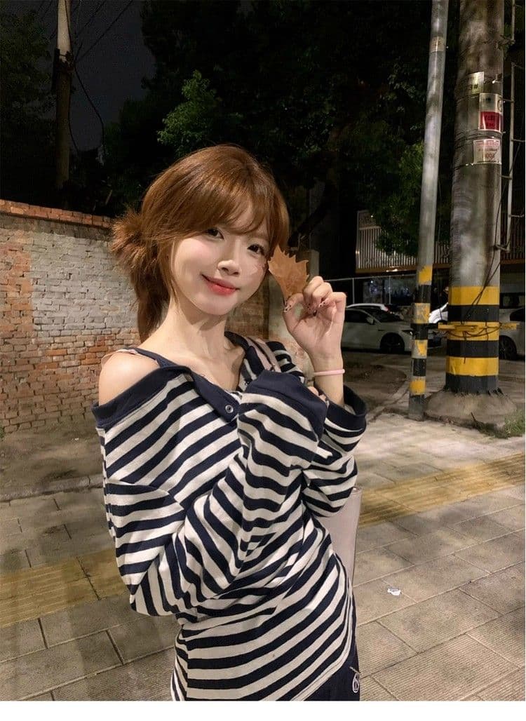 260 그램 차가운 실크 코튼 사람들 면 페이크 레이어드 스트라이프 오프숄더 긴팔 티셔츠 여성 조기 가을 디자인 오프숄더 맨위 상세 이미지 12