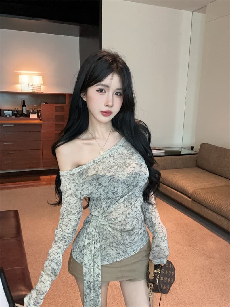 실사 디자인 센스 헤일로 염색 비스듬한 칼라 오프숄더 긴팔 스트랩 허리 수축 티셔츠 맨위 여성 상세 이미지 1