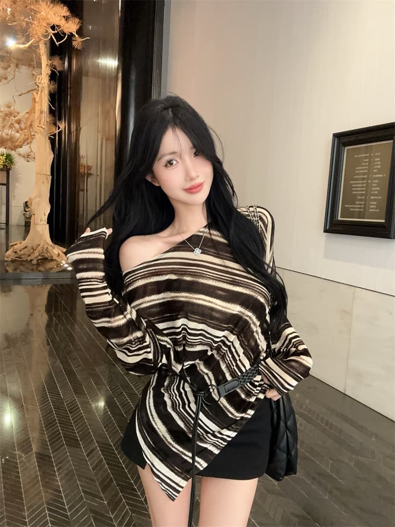 실사 불규칙 배색 스트라이프 비스듬한 칼라 오프숄더 긴팔 티셔츠 여성 벨트 포함 상세 이미지 3