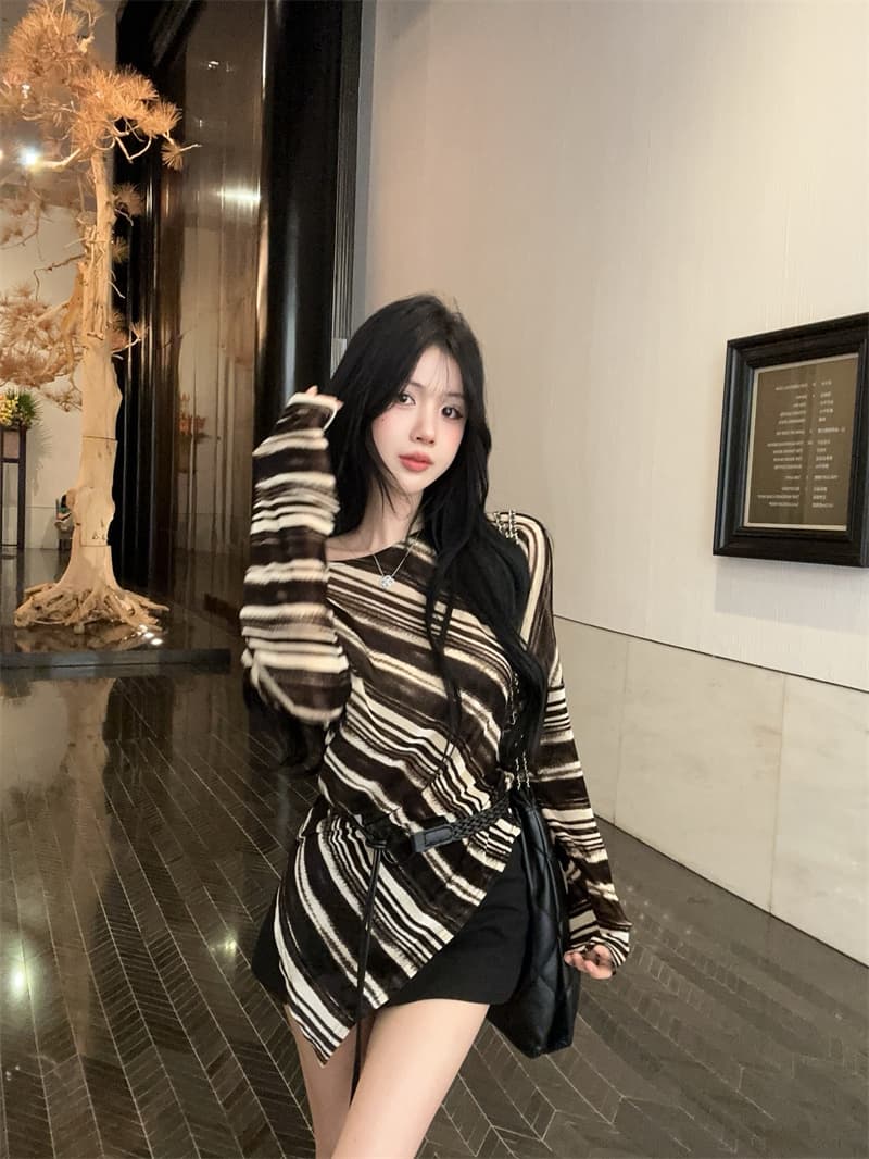 실사 불규칙 배색 스트라이프 비스듬한 칼라 오프숄더 긴팔 티셔츠 여성 벨트 포함 상세 이미지 9