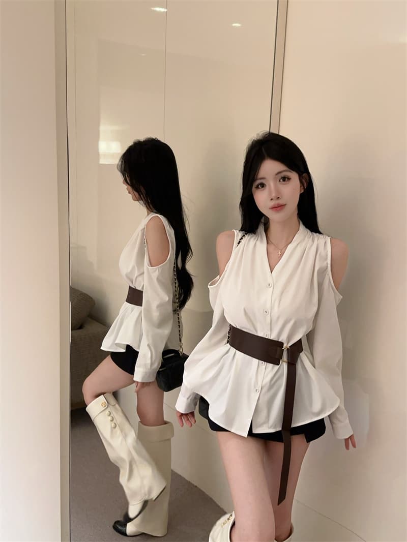 실사 화이트 오프숄더 허리 수축 슬림해 보이는 불규칙 긴팔 여성 셔츠 벨트 포함 상세 이미지 1