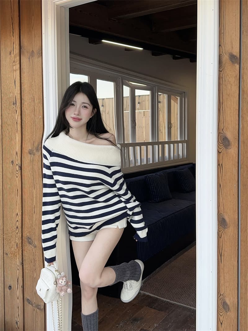 실사 남색 배색 스트라이프 오프숄더 긴팔 니트 스웨터 여자 상세 이미지 12