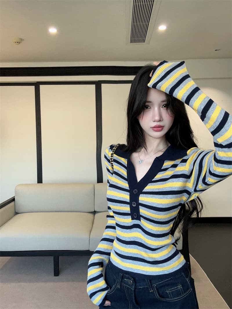 실사 오래된 돈 바람 폴로 칼라 배색 단추 스트라이프 니트 기본 셔츠 여성 상세 이미지 10