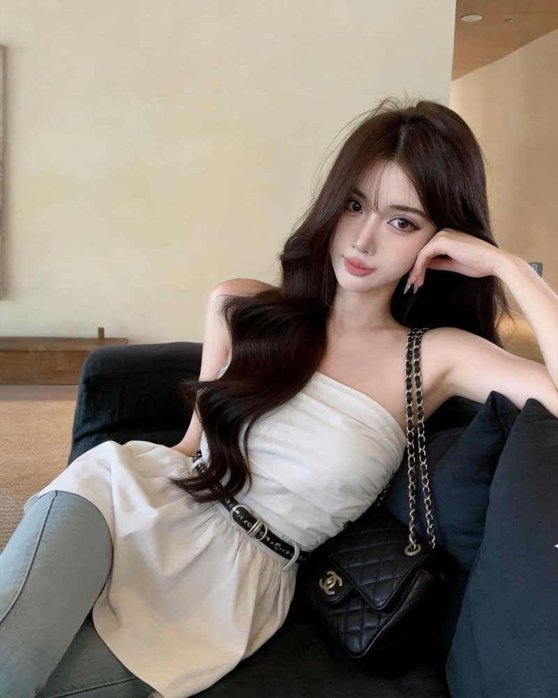실사 핫걸 퍼프 밑단 슬림해 보이는 튜브탑 맨위 여성 벨트 포함 상세 이미지 10