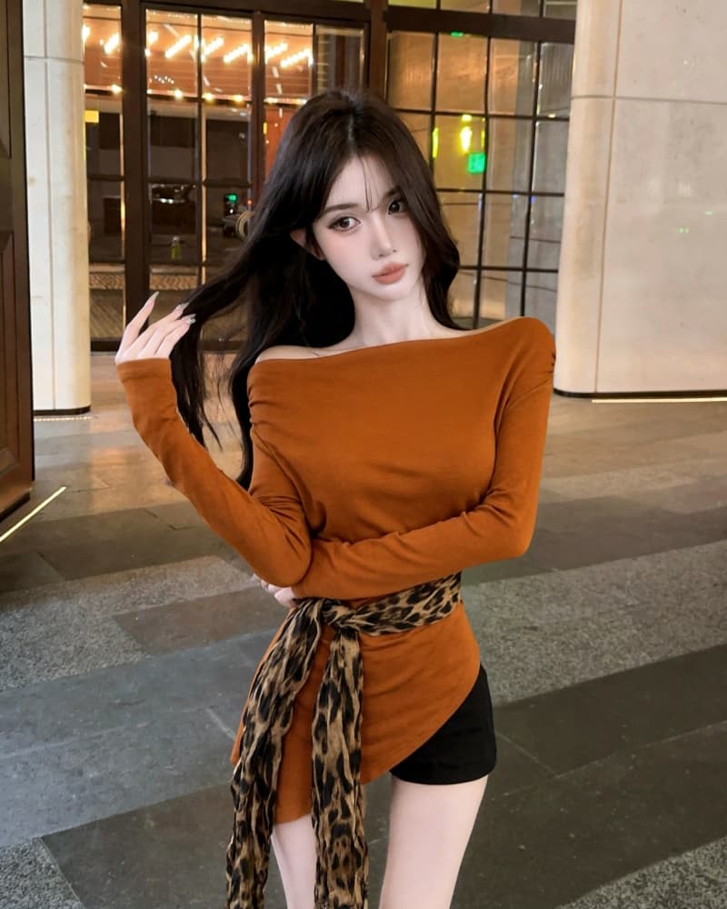 실사 새로운 섹시함 오프숄더 레오파드 무늬 행침 목 리본 긴팔 순면 티셔츠 여성 상세 이미지 14