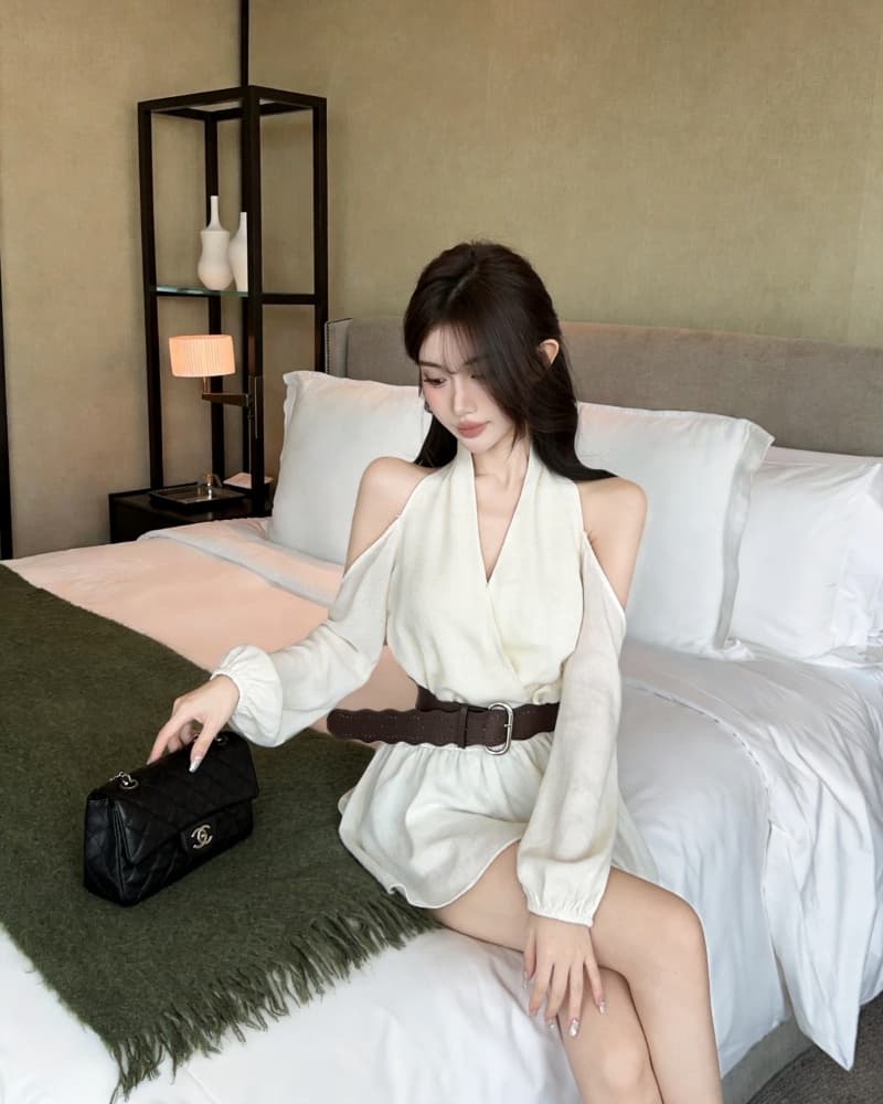 실사 새로운 순수한 욕망 오프숄더 행침 목 프릴 불규칙 긴팔 맨위 여성 벨트 포함 상세 이미지 6