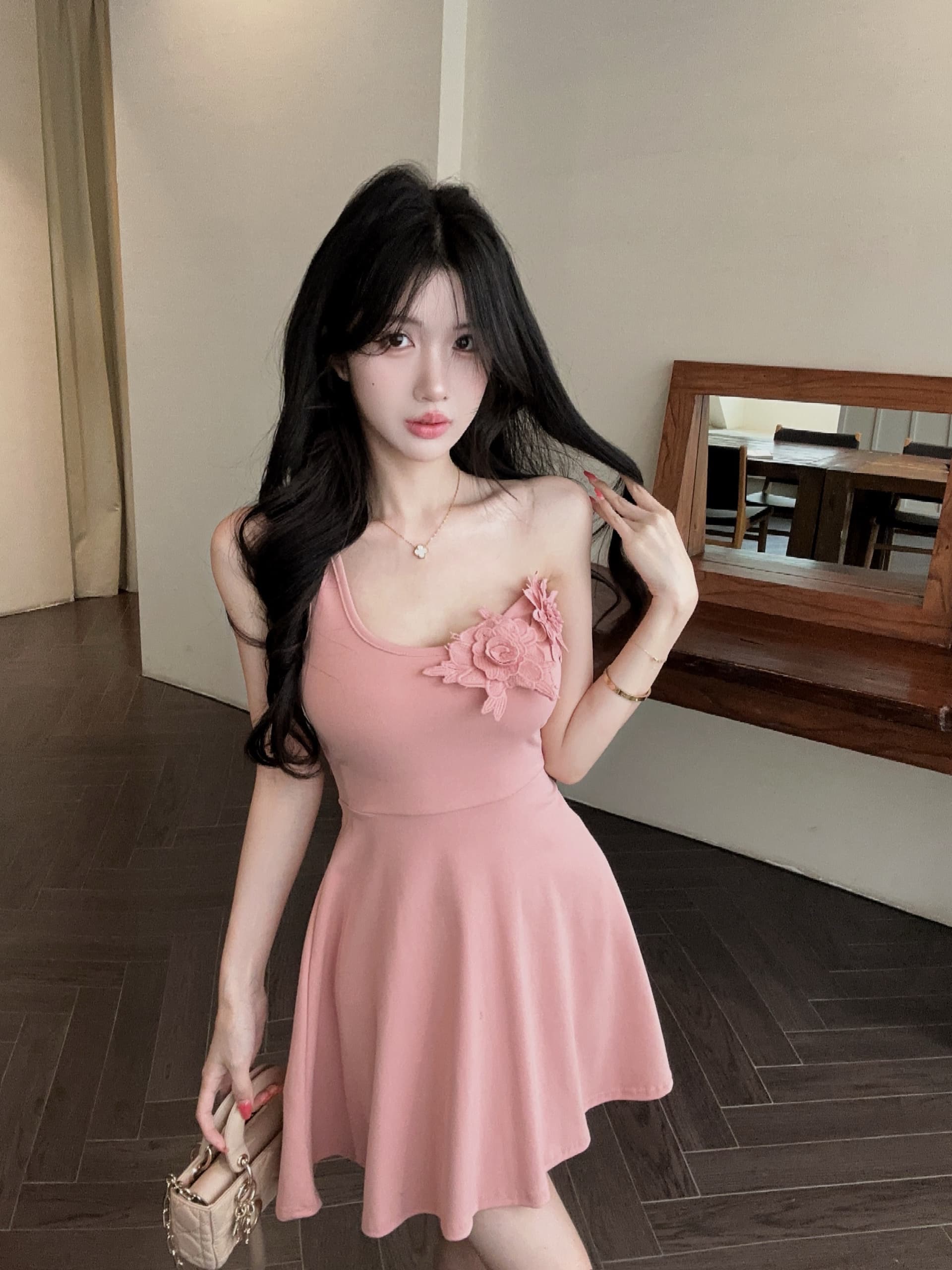 실사 새로운 다용도 섹시함 낮은 가슴 면 소재 신축성 허리 수축 슬림해 보이는 큰 진자 드레스 상세 이미지 3