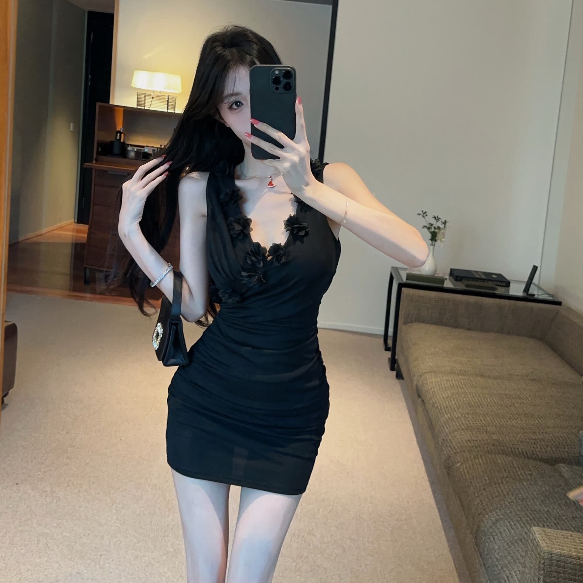 실사 새로운 쇼트 스타일 망사 섹시함 V넥 꽃 패치워크 민소매 타이트 스커트 드레스 복장 이미지 3