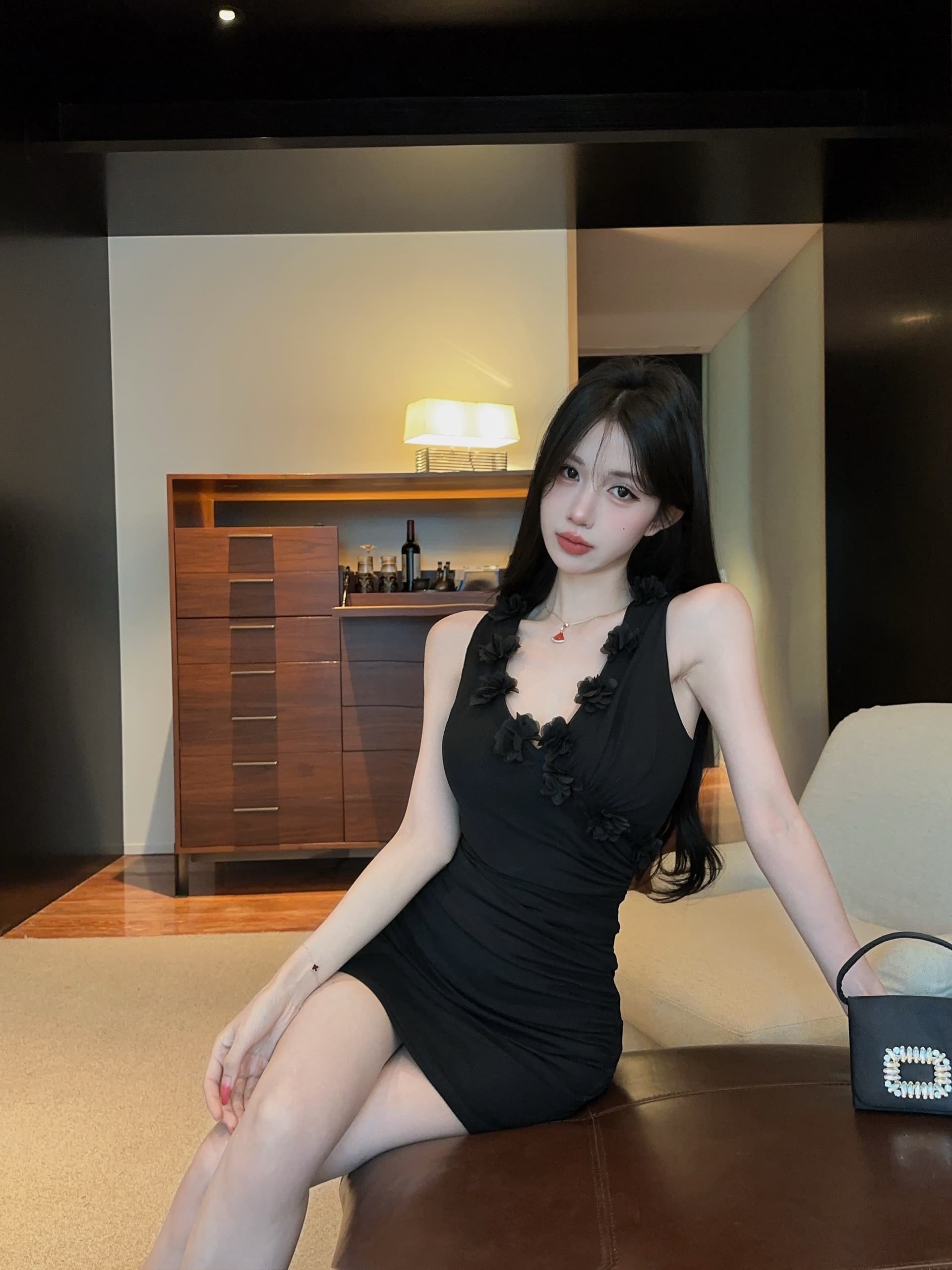 실사 새로운 쇼트 스타일 망사 섹시함 V넥 꽃 패치워크 민소매 타이트 스커트 드레스 복장 상세 이미지 8