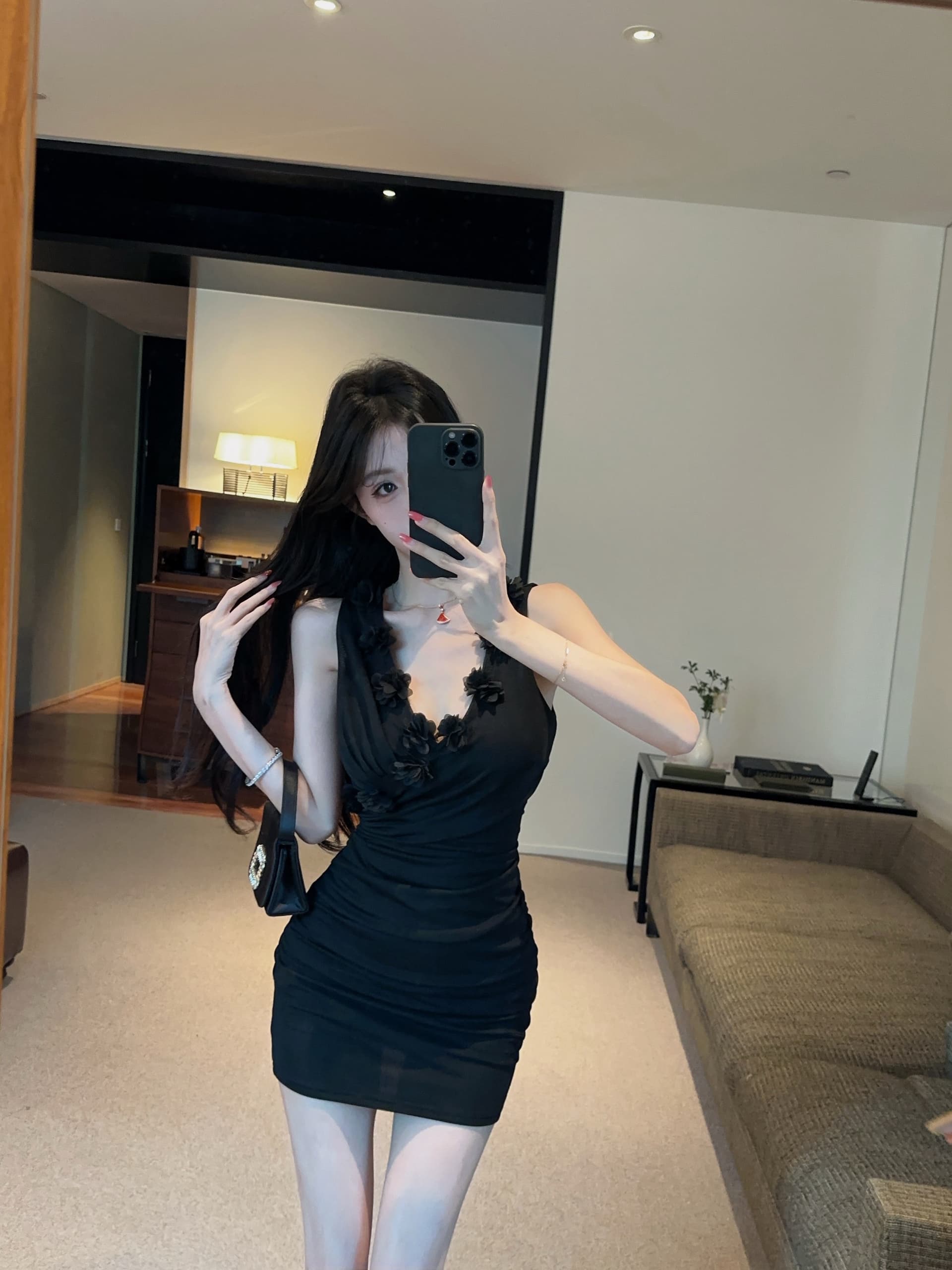 실사 새로운 쇼트 스타일 망사 섹시함 V넥 꽃 패치워크 민소매 타이트 스커트 드레스 복장 상세 이미지 9
