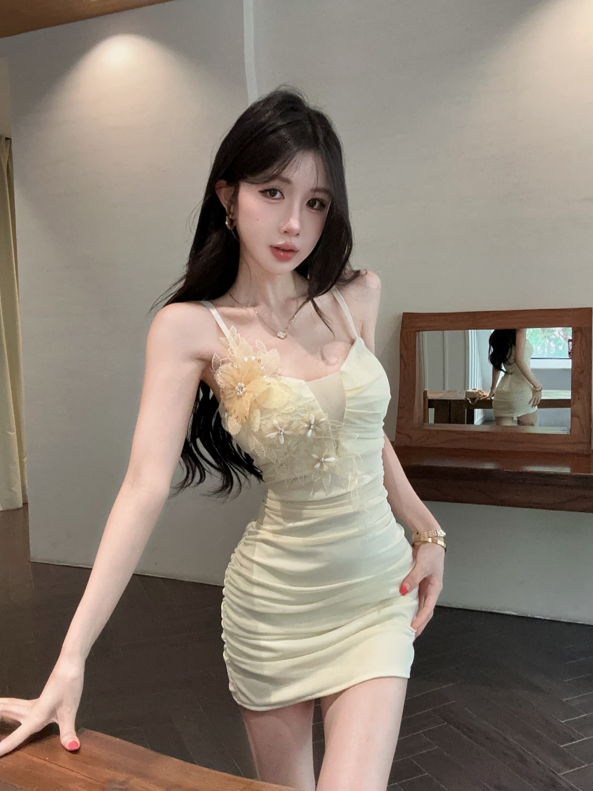 실사 새로운 다용도 슬림해 보이는 허리 수축 꽃 패치워크 쇼트 스타일 망사 슬립 드레스 상세 이미지 8