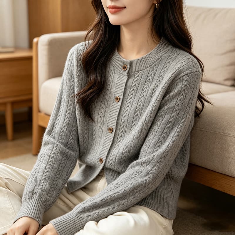 2026 새로운 미니멀리즘 바람 쌀 화이트 블랙 회색 와인 빨간색 라운드 넥 반팔 질감 몸매 가꾸기 털 니트 스웨터 여성 상세 이미지 16
