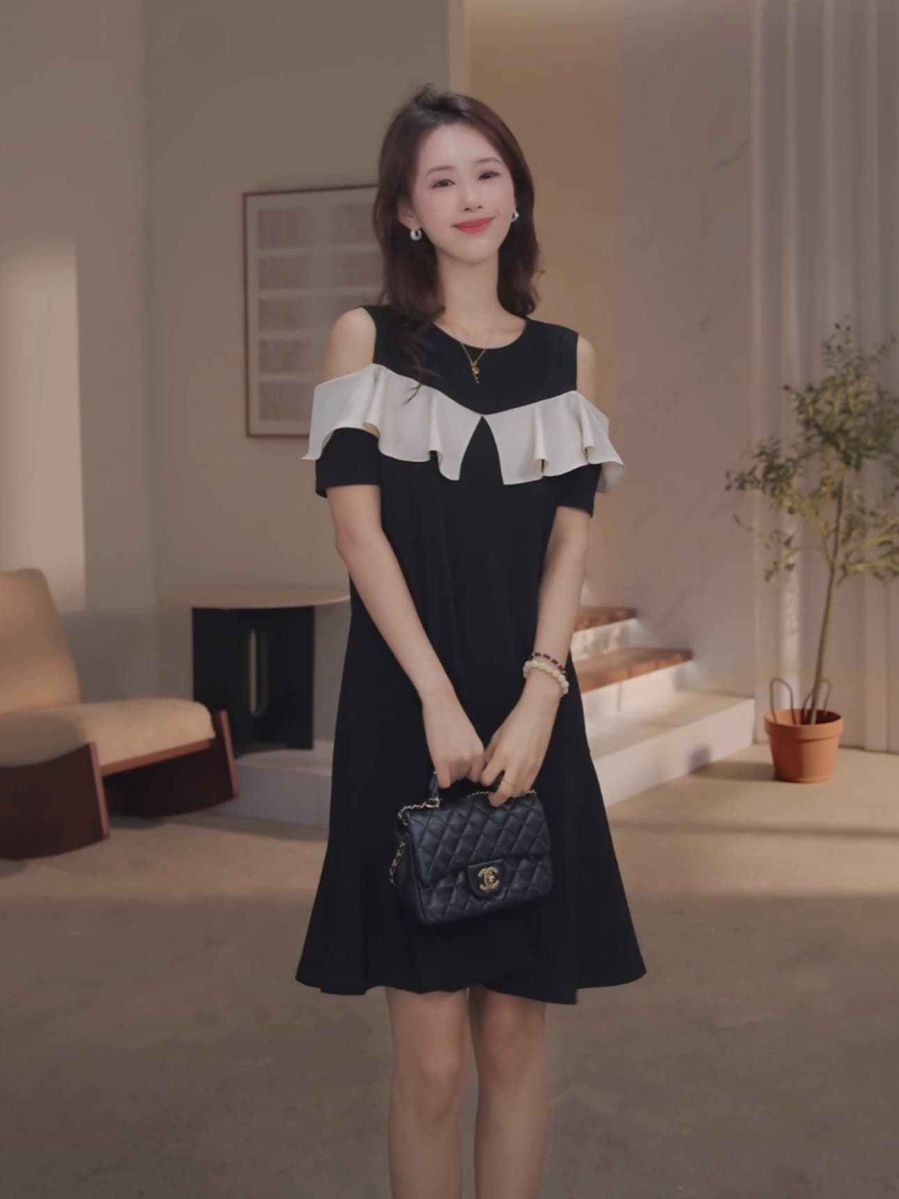 여름 부드러운 품격 패치워크 색상 검정색 반팔 드레스 이미지 4