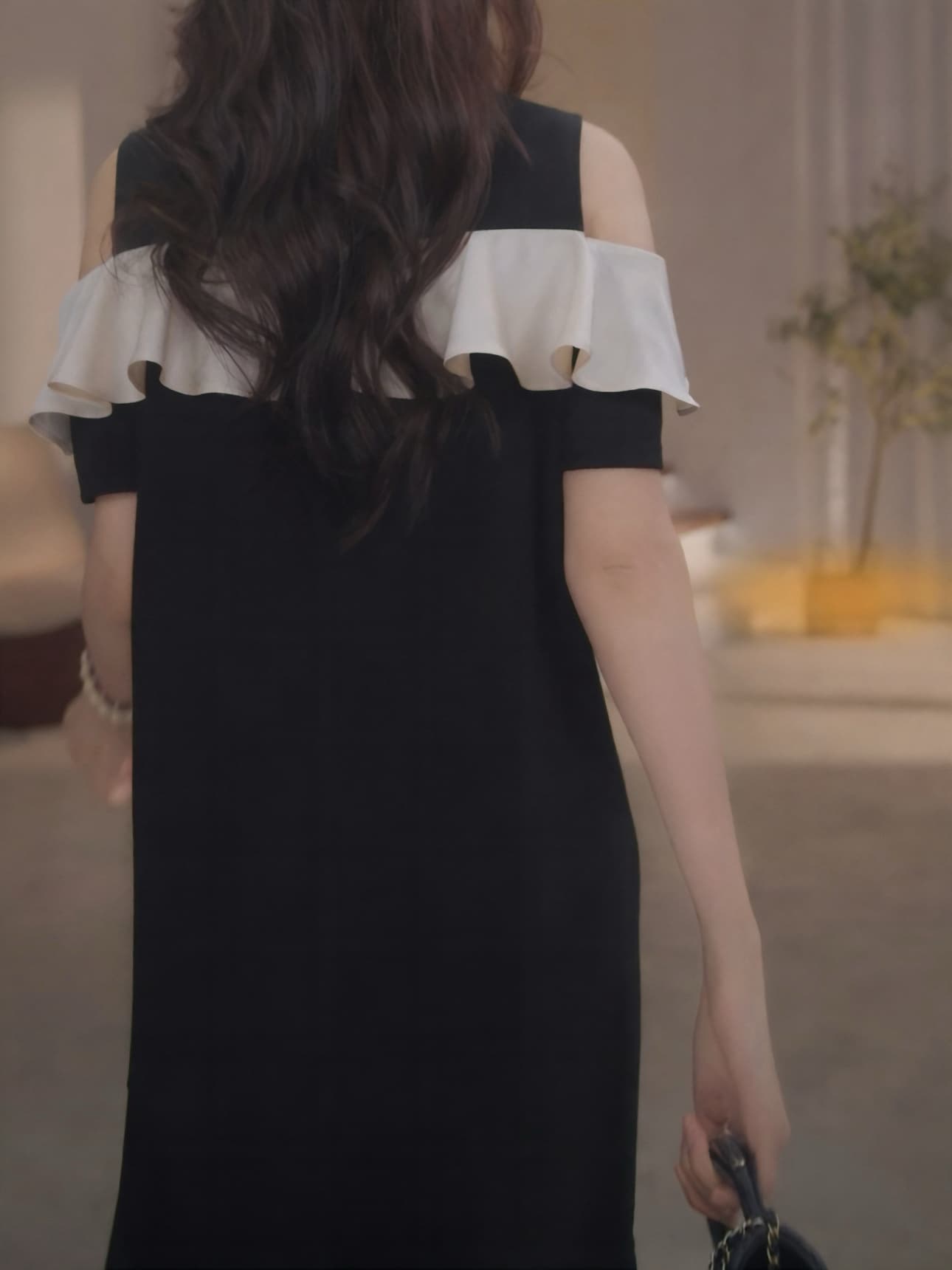 여름 부드러운 품격 패치워크 색상 검정색 반팔 드레스 상세 이미지 3