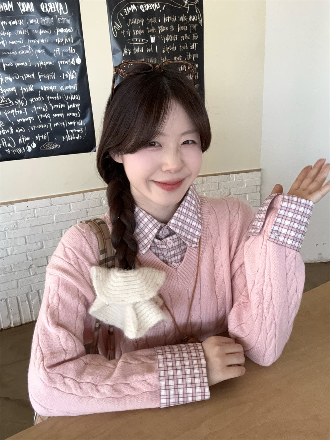 실사 2025 가을 겨울 새로운 핑크색 페이크 레이어드 POLO 칼라 긴팔 스웨터 여자 패치워크 칼라 만나는 맨위 상세 이미지 8