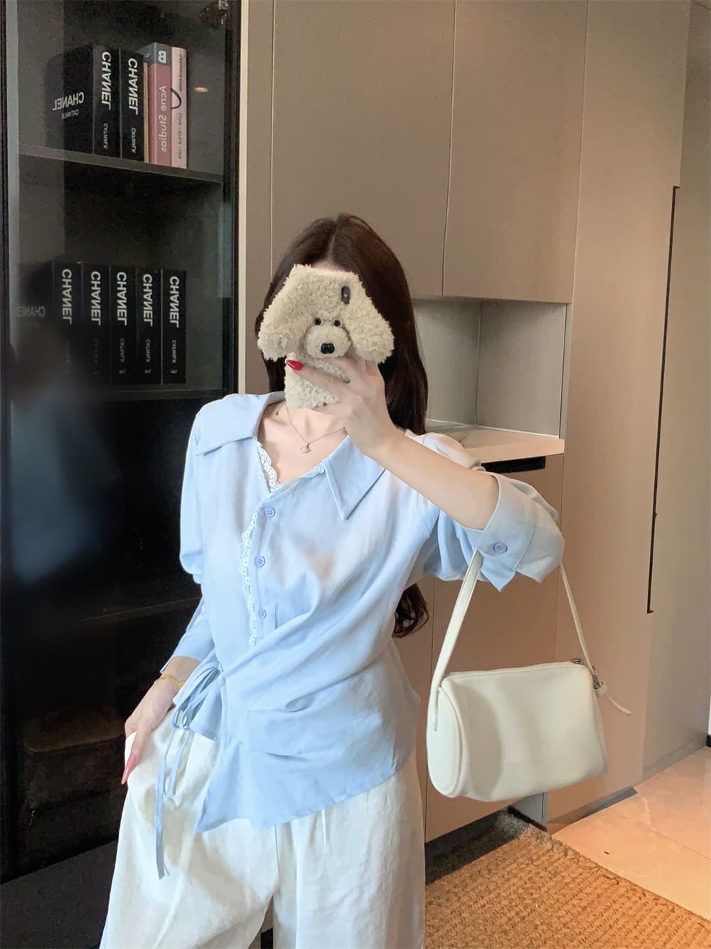 실사 2026 새로운 한 부서 V넥 레이스 조각 자외선 차단 긴팔 셔츠 단색 스트랩 디자인 센스 셔츠 여성 상세 이미지 4
