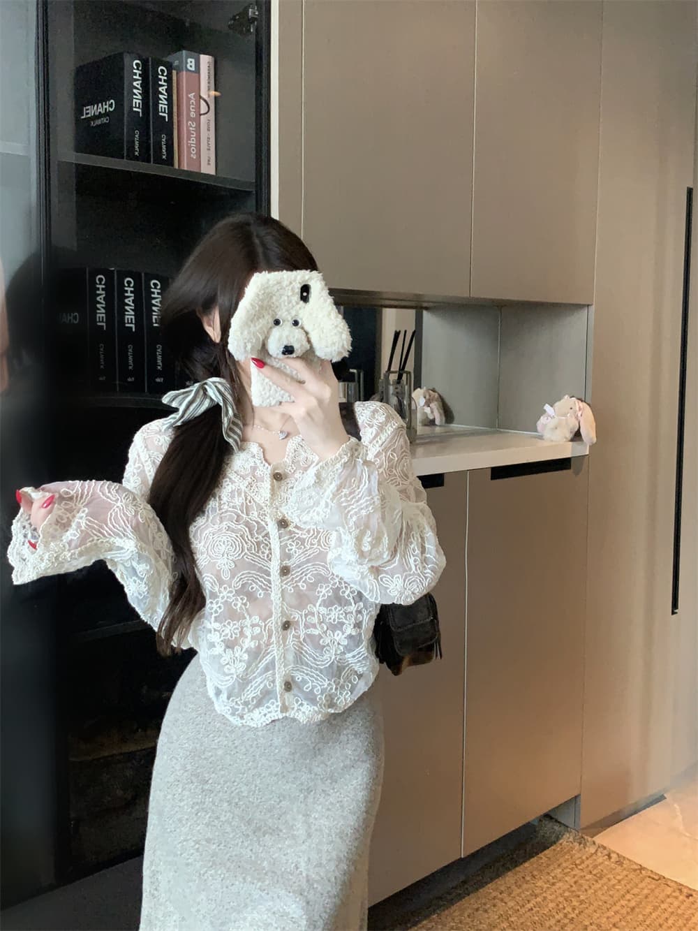 실사 2026 새로운 외국 가스 V넥 자수 홀로우 아웃 오픈 가디건 레이스 블라우스 긴팔 얇은 스타일 자외선 차단 맨위 여성
