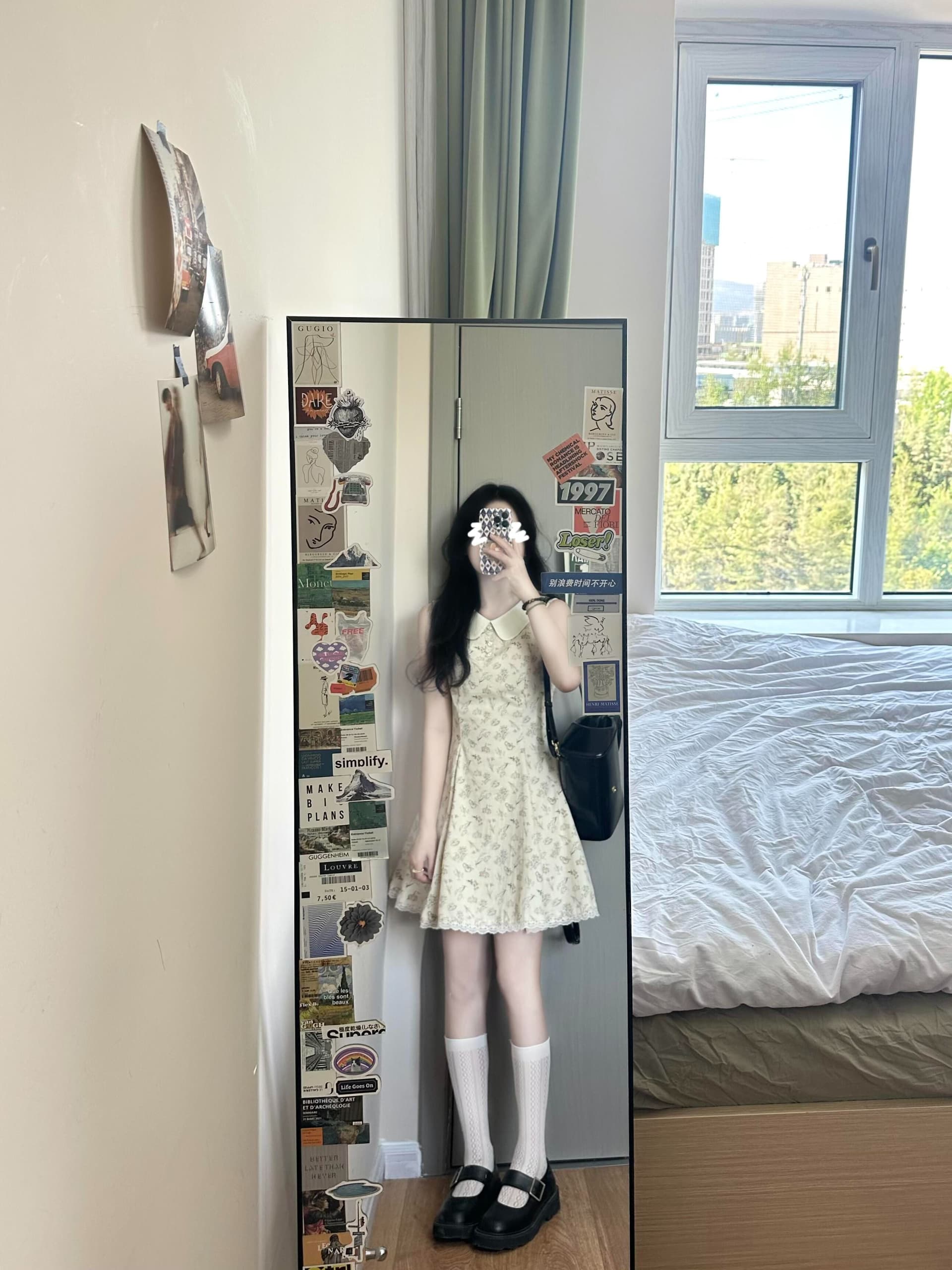 2026 여름 새로운 베이비 칼라 민소매 레이스업 치마 디자인 센스 프랑스식 꽃무늬 드레스 허리 수축 슬림해 보이는 여성 의류 이미지 2