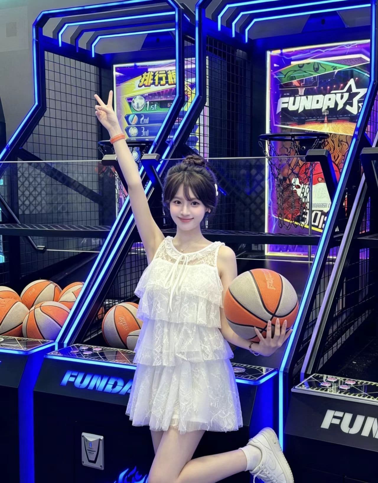 2026 여름 작은 키 달콤함 레이스 디자인 민소매 프릴 맨위 하이웨이스트 퍼프 짧은 스커트 투피스 세트 이미지 3