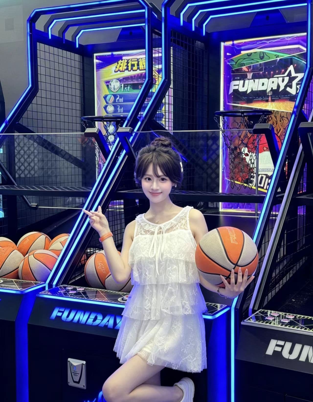2026 여름 작은 키 달콤함 레이스 디자인 민소매 프릴 맨위 하이웨이스트 퍼프 짧은 스커트 투피스 세트 이미지 2