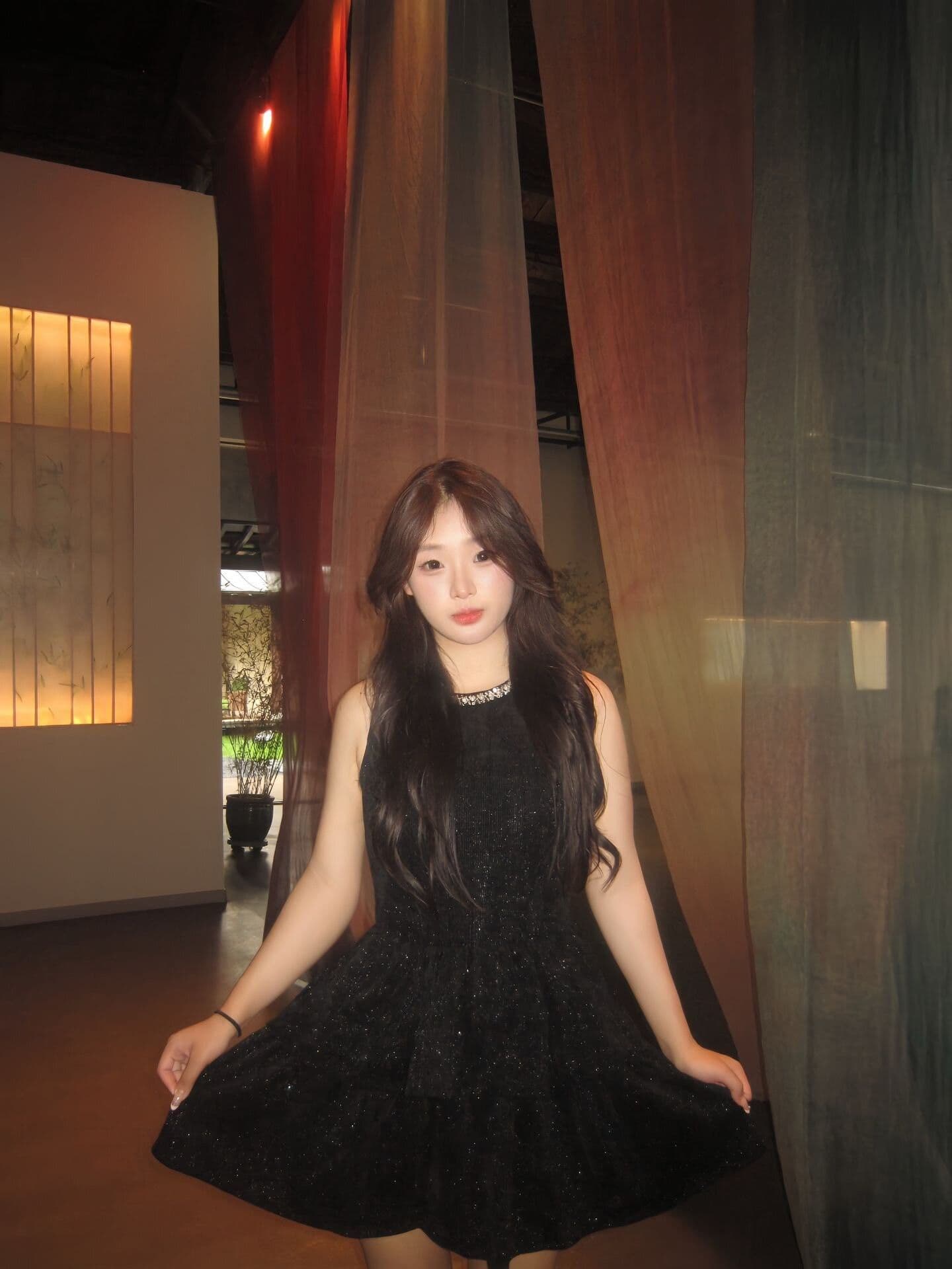 2026 새로운 제품 흐름 지불 품격 허리 수축 슬림해 보이는 생일 케이크 드레스 프랑스식 작은 샤넬 스타일 라운드 넥 요정 치마 여성 의류 이미지 2
