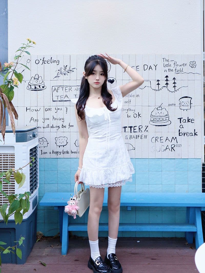 프랑스식 첫사랑 센스 화이트 여성 드레스 여름 2026 새로운 프릴 작은 날다 소매 허리 수축 슬림해 보이는 섹션 치마 상세 이미지 5