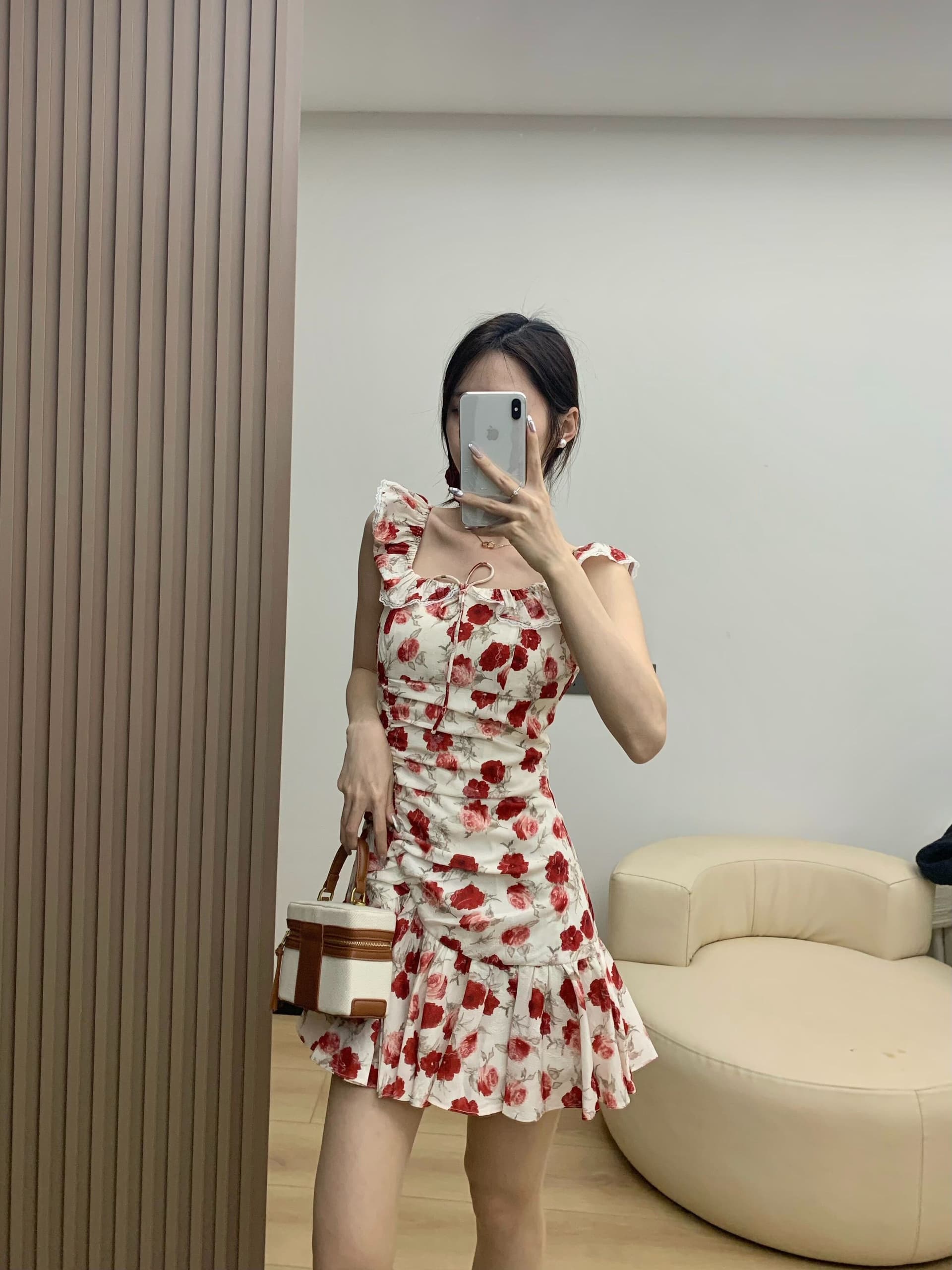 2026 휴가 바람 빨간색 작은 날다 소매 꽃무늬 여성 드레스 여름 작은 키 허리 수축 슬림해 보이는 해변 짧은 치마 이미지 4