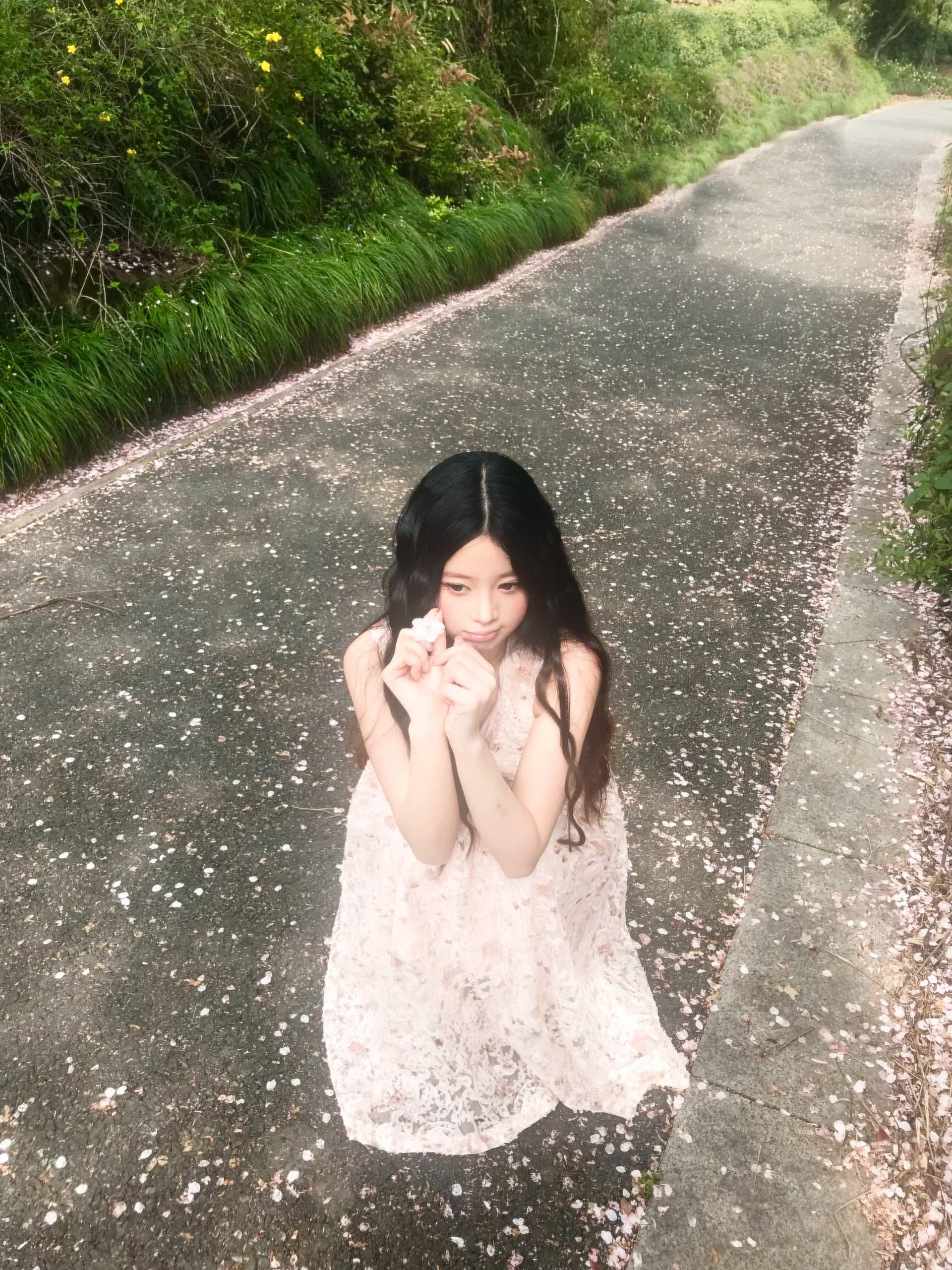 2026 여름 자이언트 잘 생긴 특별 아름다운 관대 한 점잖은 아름다운 꼬집기 허리 3 차원 꽃 여성 드레스 길다 치마 상세 이미지 5