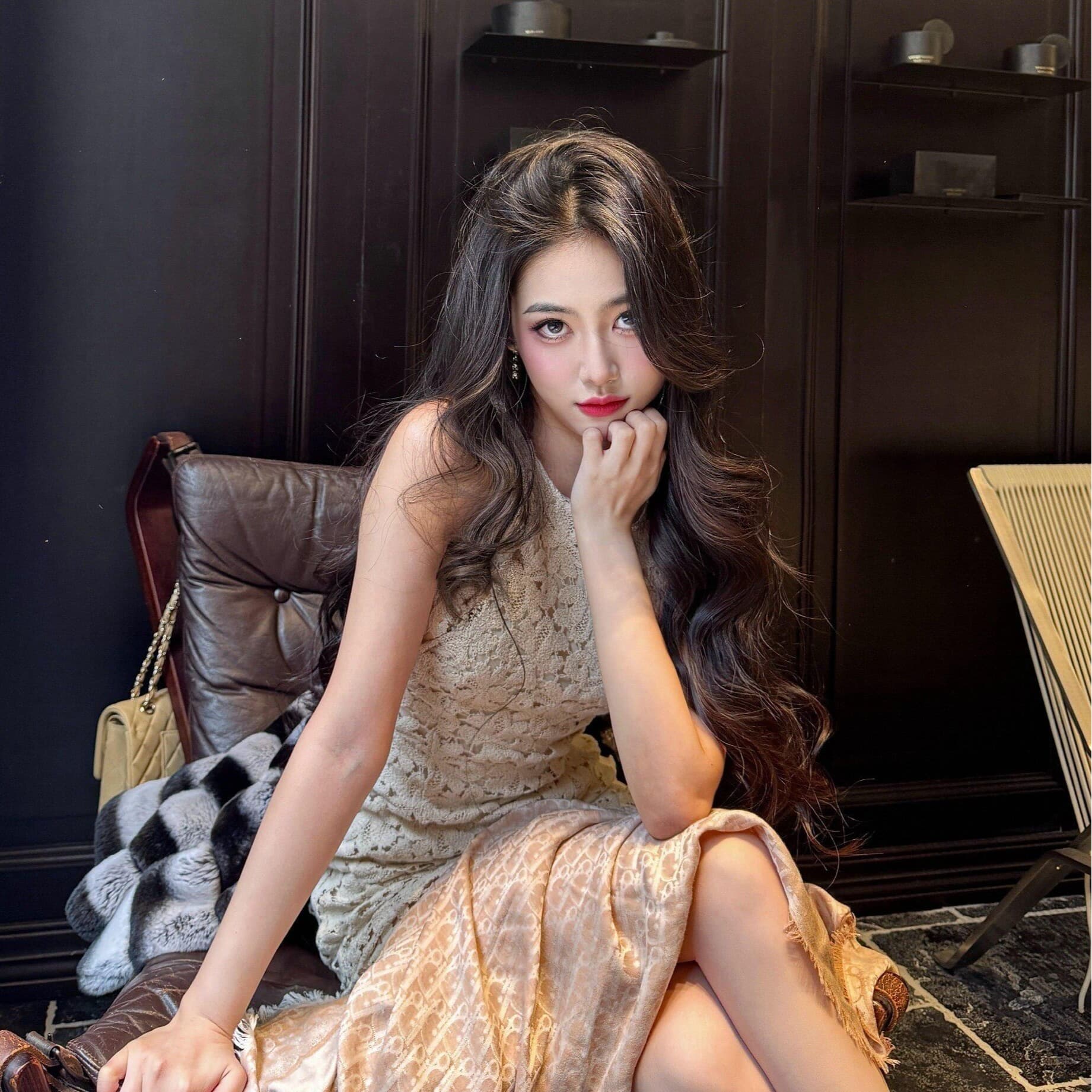 2026 신제품 민소매 여성 드레스 여름 라운드 넥 허리 수축 몸매 가꾸기 슬림해 보이는 쇼트 스타일 타이트 스커트 치마 인기 여성 의류 이미지 5